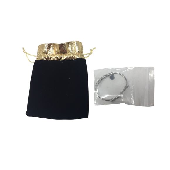 Kinsley Armelle Laurel Leaf Bracelet - Silver Ion Plated - Picture 13 of 13